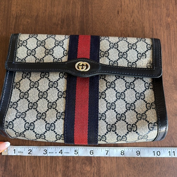 Vintage Gucci Clutch - Picture 10 of 13
